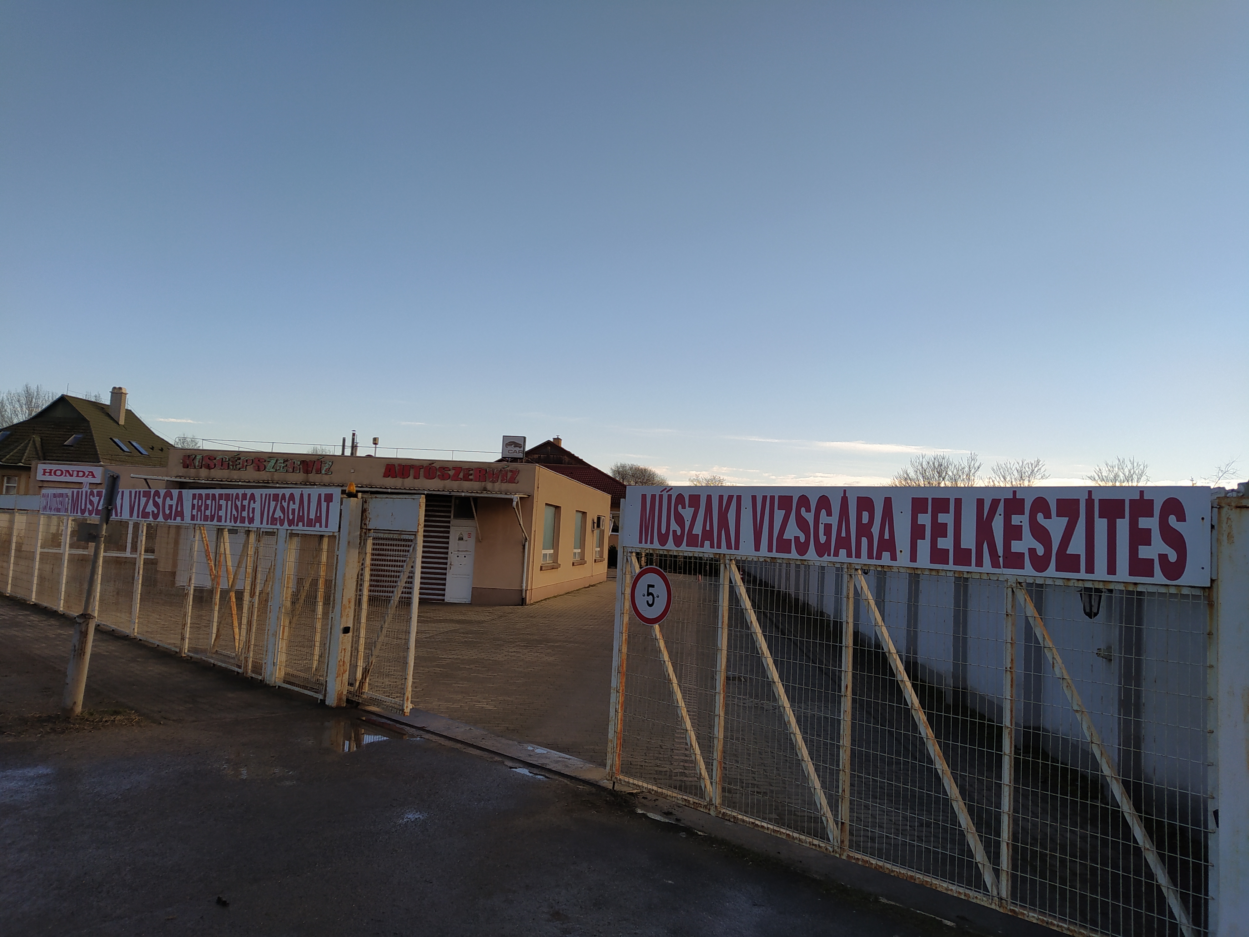 T.CAR AUTÓSZERVIZ – kép