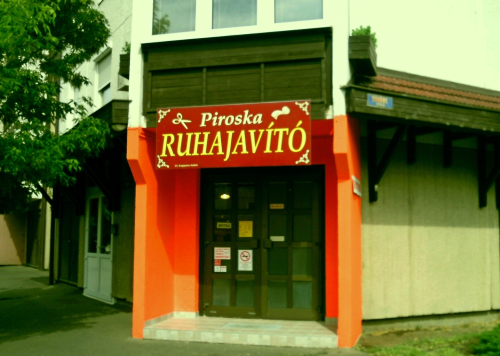 Piroska Ruhajavító – kép